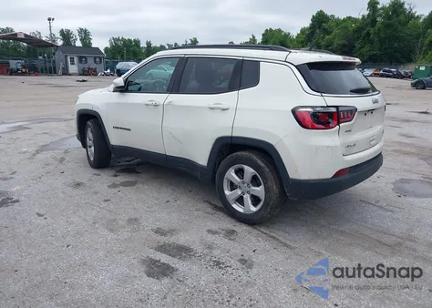 2018 Jeep Compass Latitude 4X4 from USA, damaged, VIN 3C4NJDBB3JT307885